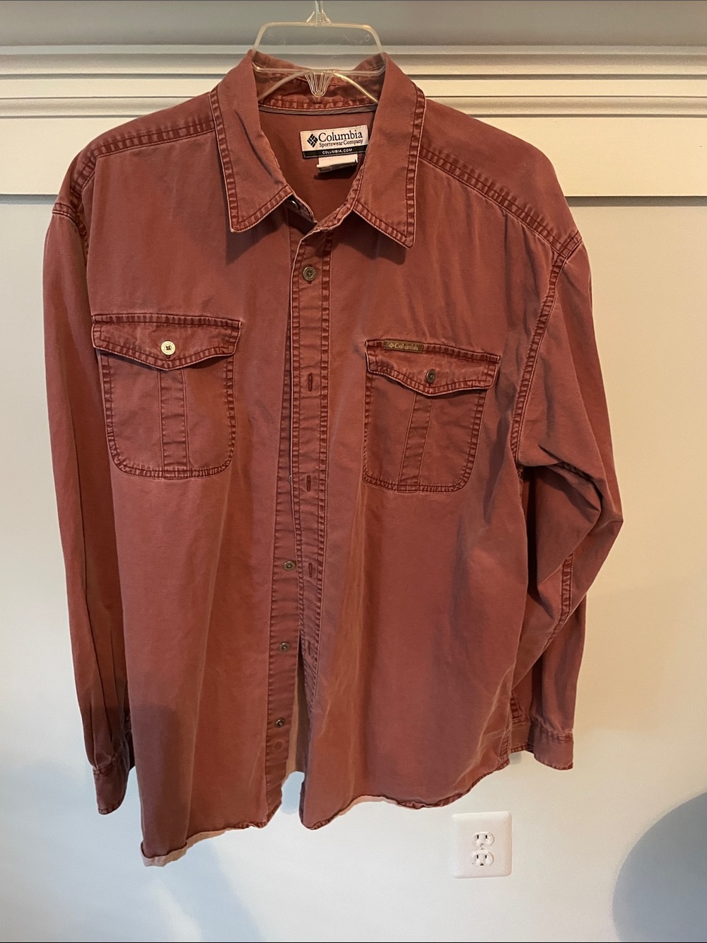 Columbia Men's Long-Sleeve Button-Up Shirt in Brick Red